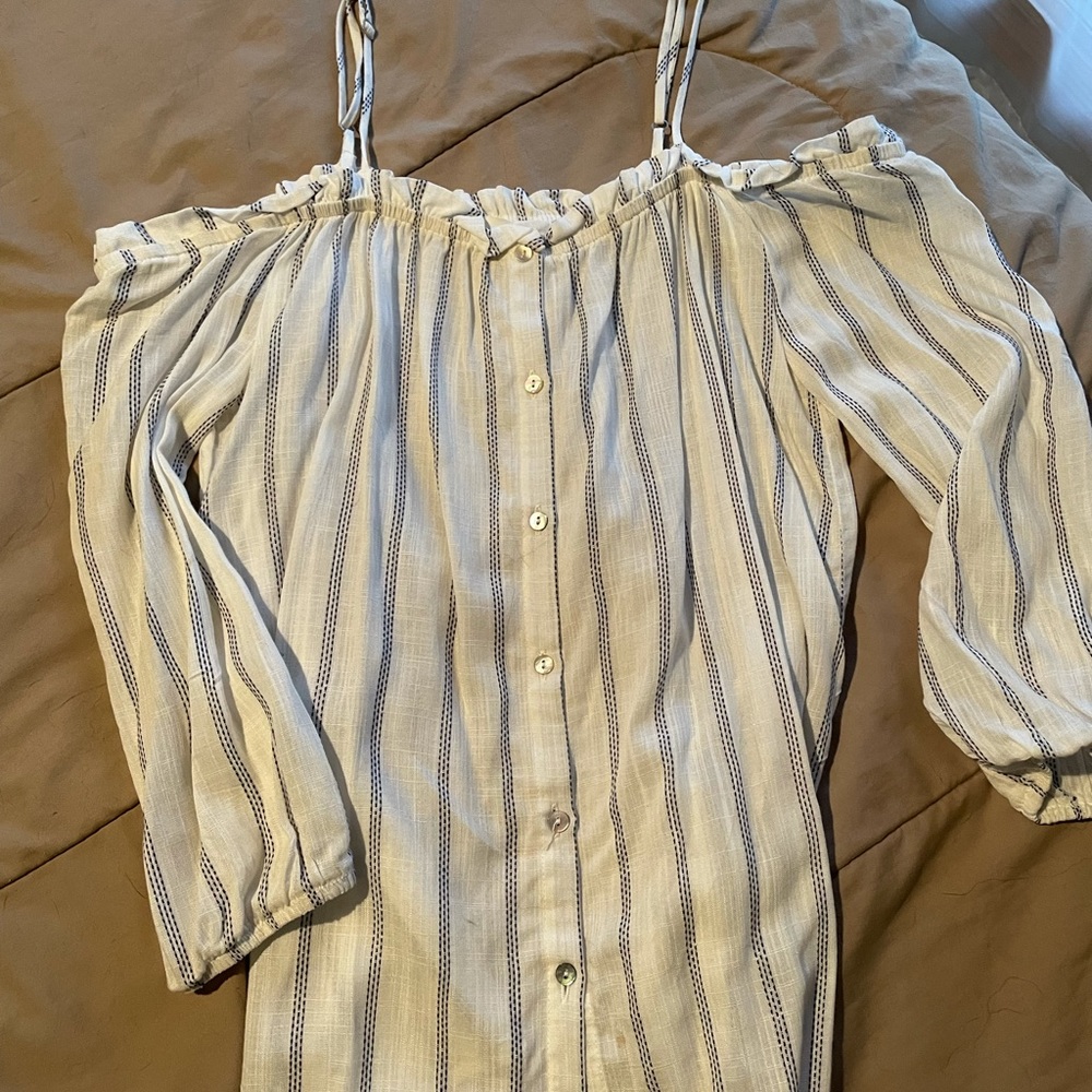 Cold Shoulder Button Up